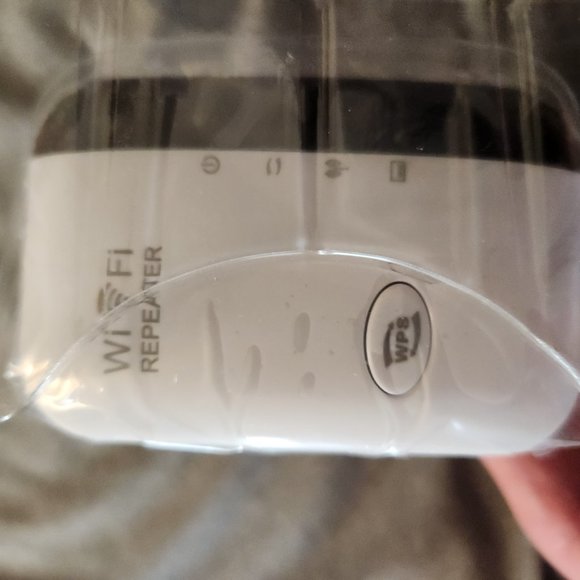 XTR Boost WiFi Extender - Picture 5 of 7